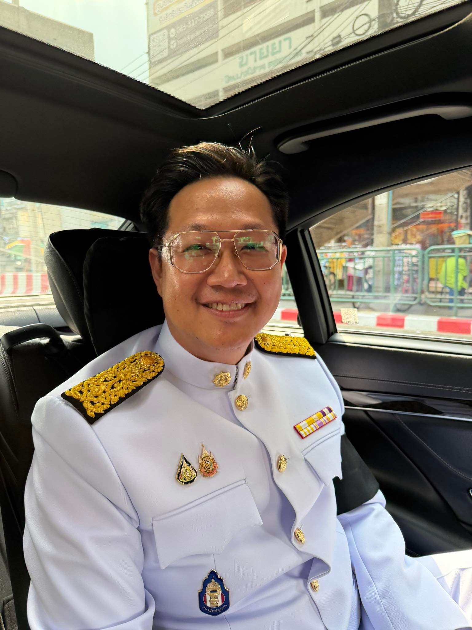 เจาะเส้นทางชีวิต คริส โปตระนันทน์ จากนักวิชาการสู่ประธานพรรคเศรษฐกิจ