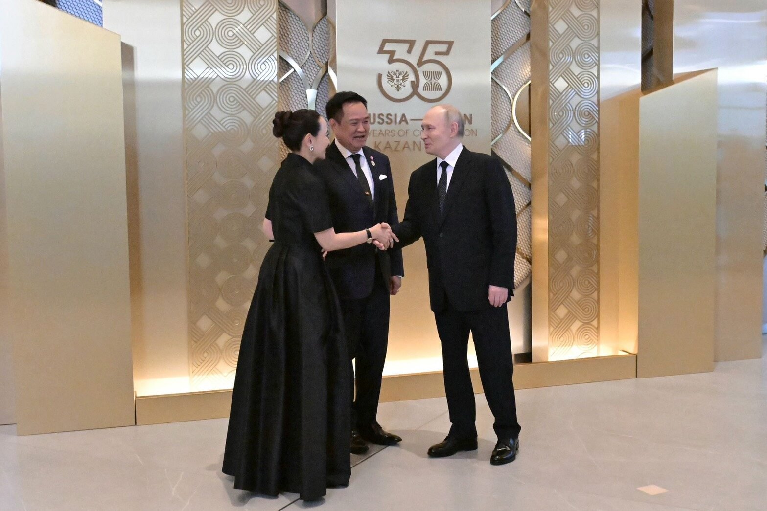 นายกฯ อนุทิน พร้อมภริยา ร่วมงานเลี้ยงอาหารค่ำกระชับสัมพันธ์อาเซียน-รัสเซีย
