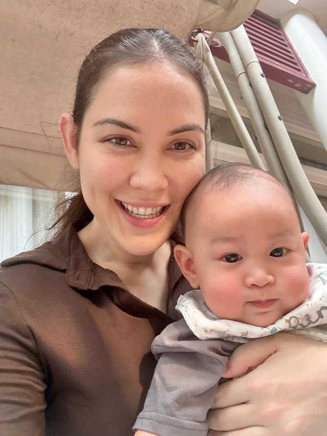 แมท ภีรนีย์ เผยโฉม น้องภีรันทร์ ลูกชายสุดน่ารัก ด้าน แต้ว ณฐพร ถึงกับทักหน้าหวานเหมือนแม่