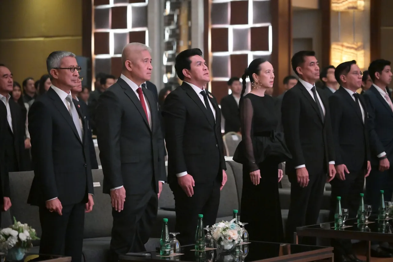 สุรศักดิ์-มาดามแป้ง มอบรางวัล FA Thailand Awards 2025/26 พร้อมลุยลีกเยาวชนทั่วประเทศ
